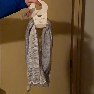 VanHeusen brand new infinity scarf